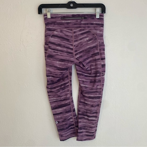Lululemon Athletica Purple Leggings with Wide Waistband capri - Picture 5 of 5